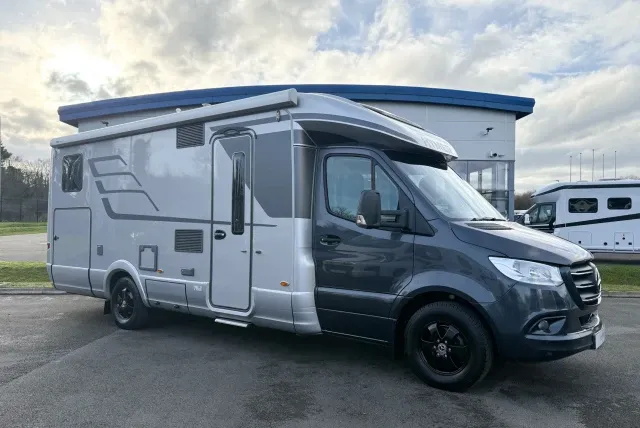 HYMER B-Class MasterLine Listing Image