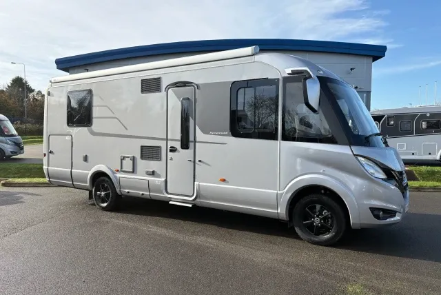 HYMER B-Class MasterLine Listing Image