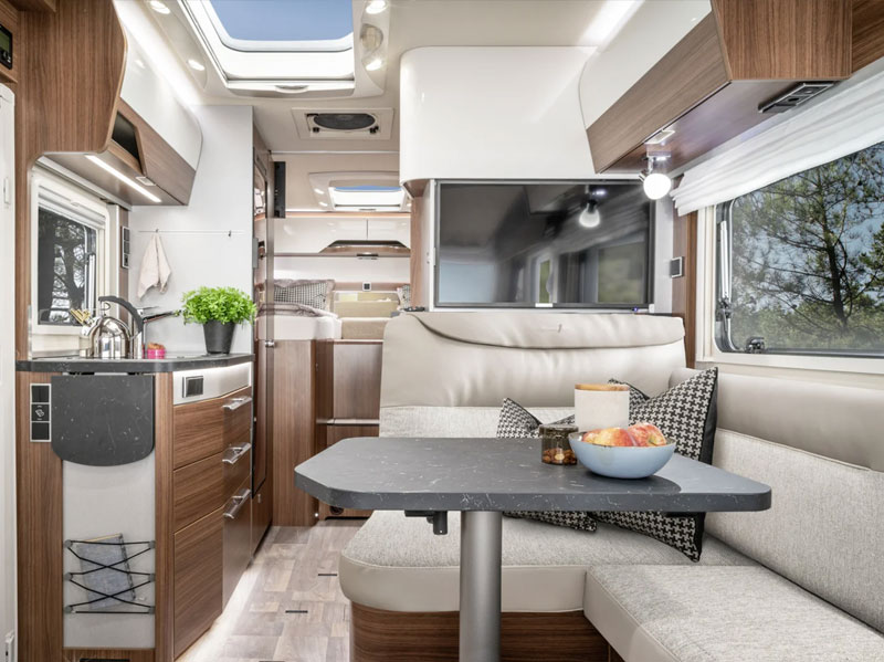 HYMER B-Class ModernComfort T Lounge Area