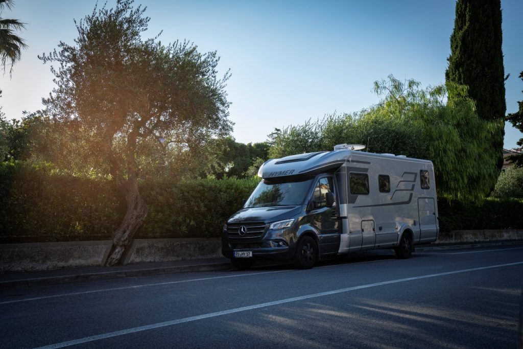 Hymer B Klasse Masterline T 780 parked on the side of the road