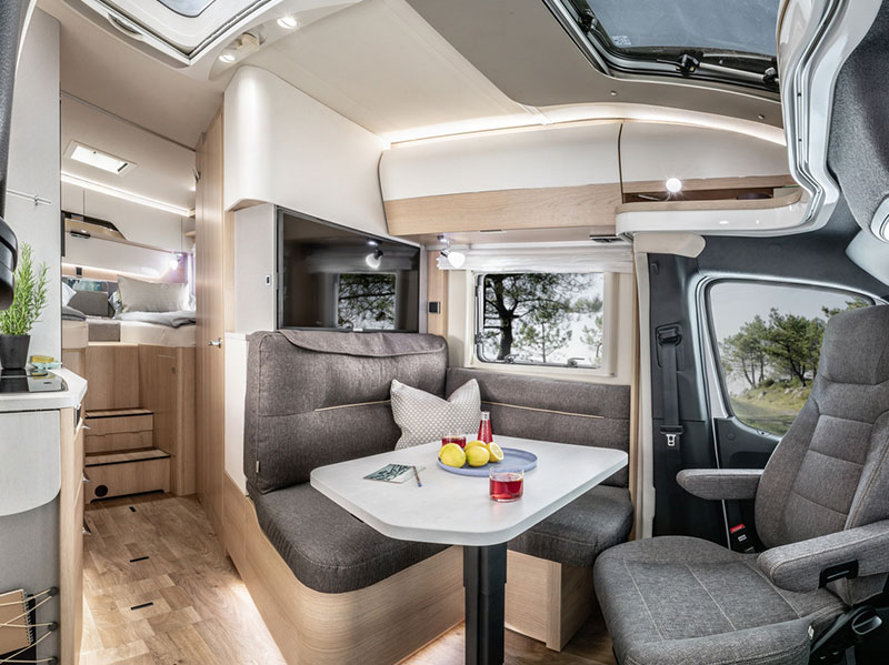 HYMER B-Class ModernComfort T 580 lounge and cockpit