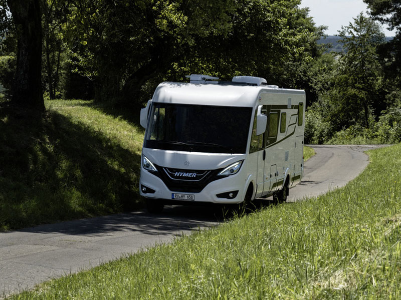 HYMER B-Class ModernComfort I 680 driving in the countryside