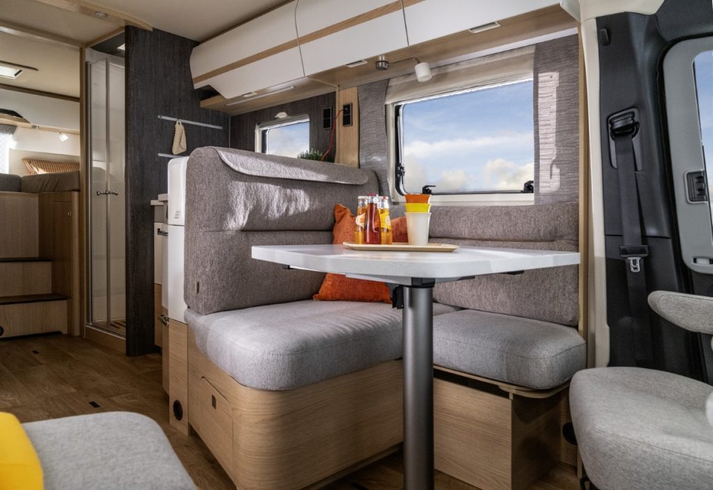 HYMER B-Class MasterLine BML-T 780 lounge table