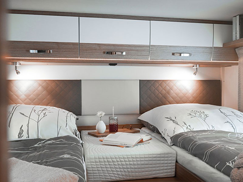 Carado T 337 bedroom and overhead storage