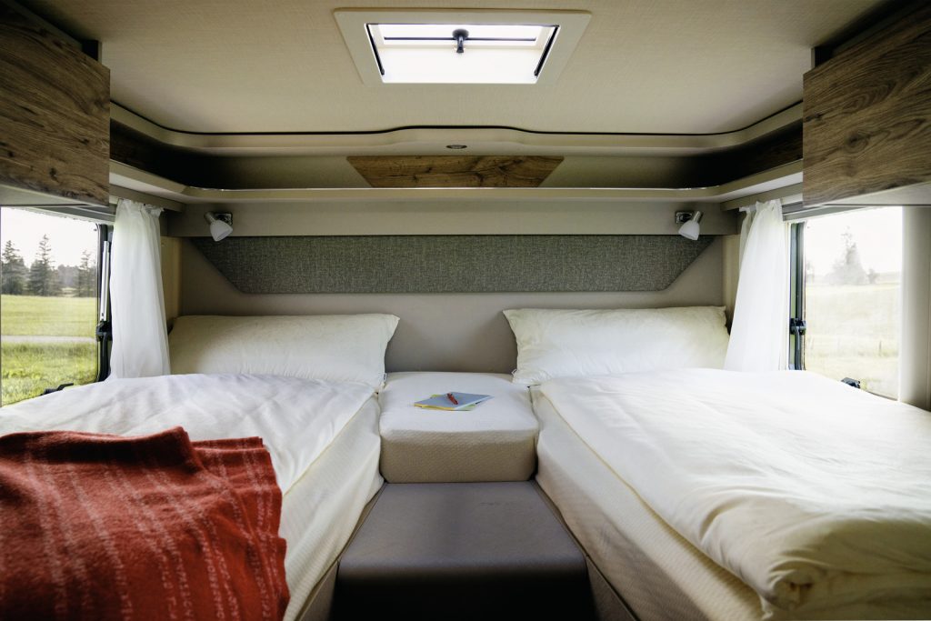 HYMER Exsis-i 580 Single Beds