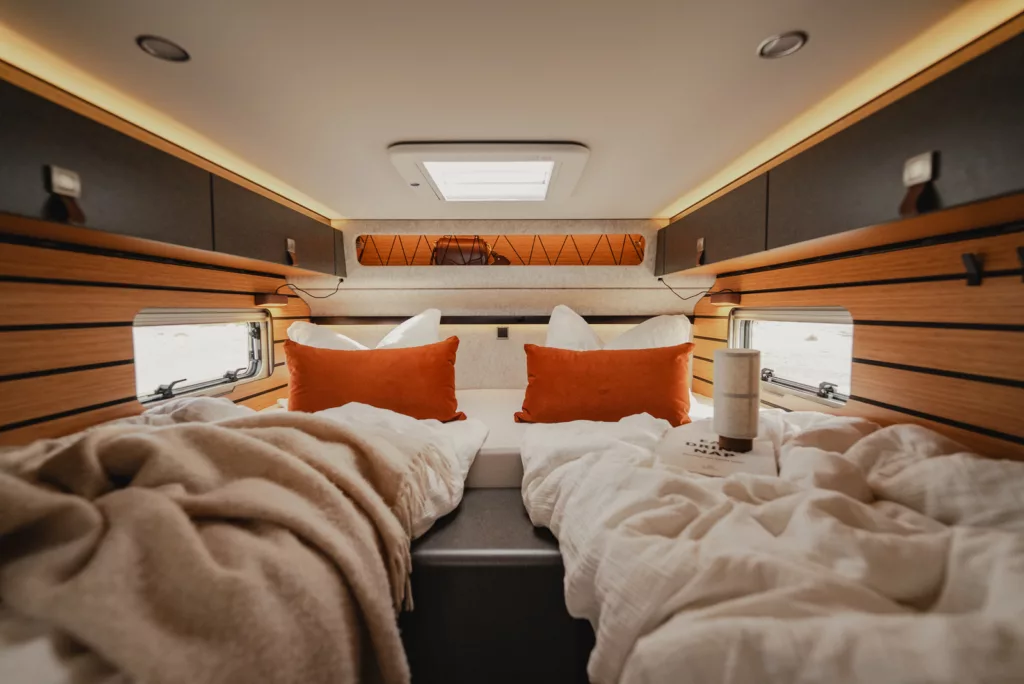 Hymer_ML-T_580_CrossTrail_Bedroom